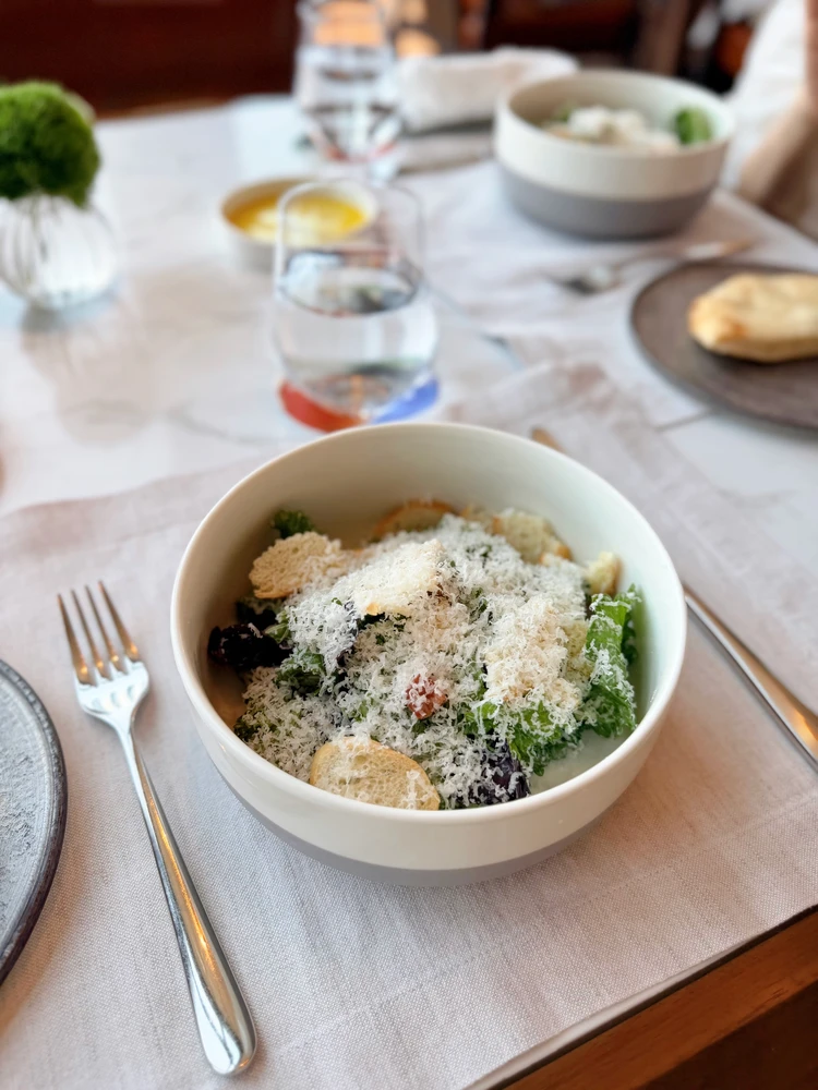 シーザーサラダ フェアモント東京 ホテルランチ