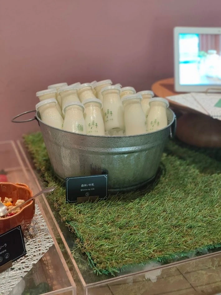 リゾナーレ那須 SHAKI SHAKI 朝食ブッフェ　牛乳