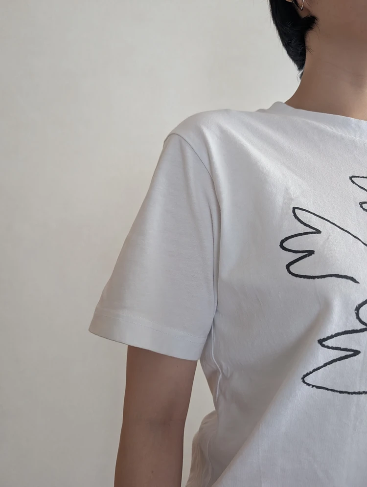 【ユニクロUT】骨格ストレートの綺麗め&着痩せTシャツコーデ_3