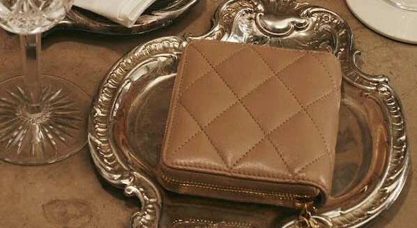 【SAINT LAURENT(サンローラン)】新ウォレットライン「カサンドラビジュー」誕生