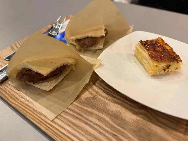 セルビア館 海外パビリオンレストラン 大阪万博 大阪関西万博