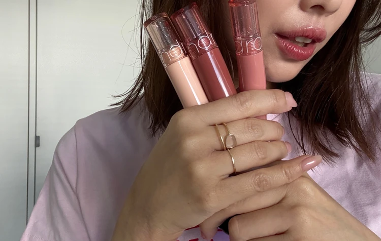 rom&ndのグラスティングカラーグロス スパークル