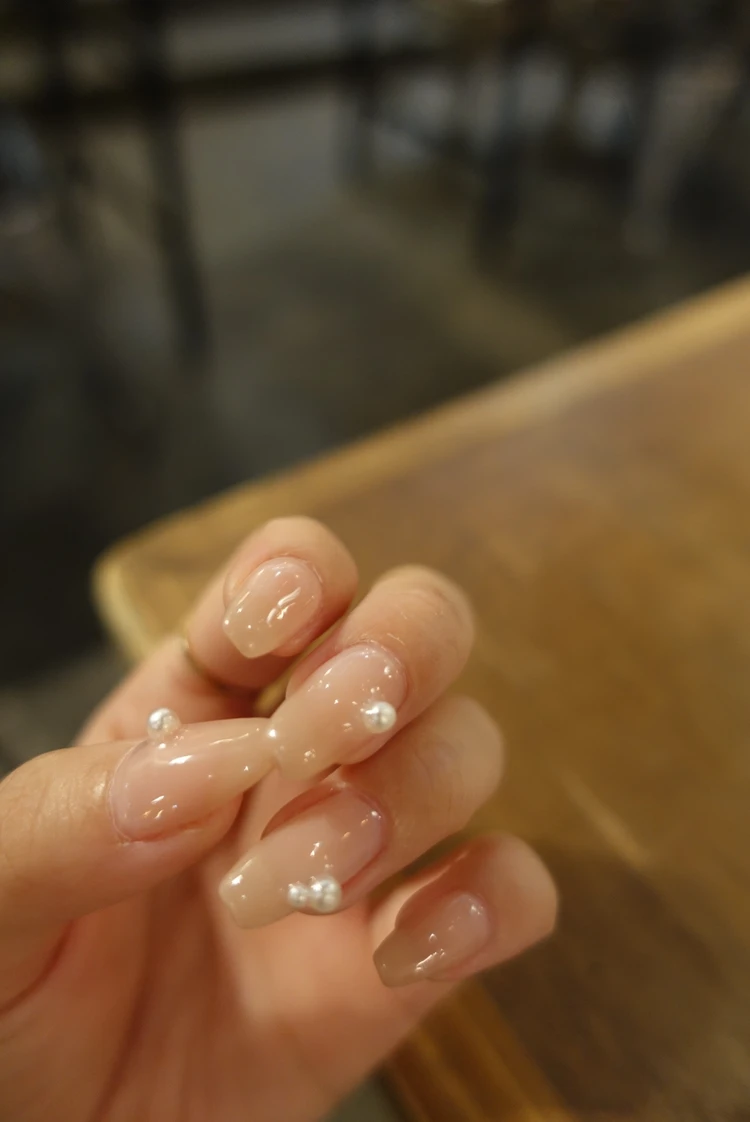 【過去１お気に入りネイル♡】キレイ目やお仕事にもぴったりなちょっとくせありパールネイルのご紹介_1_1