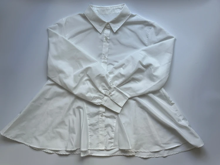 VIS ヘムデザインシャツの写真