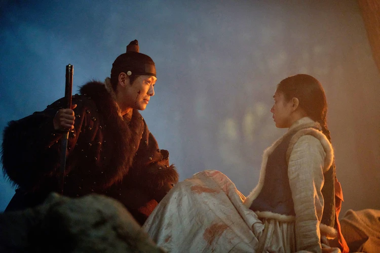 恋人~あの日聞いた花の咲く音~:ジャンヒョン(ナムグン・ミン)とギルチェ(アン・ウンジン)