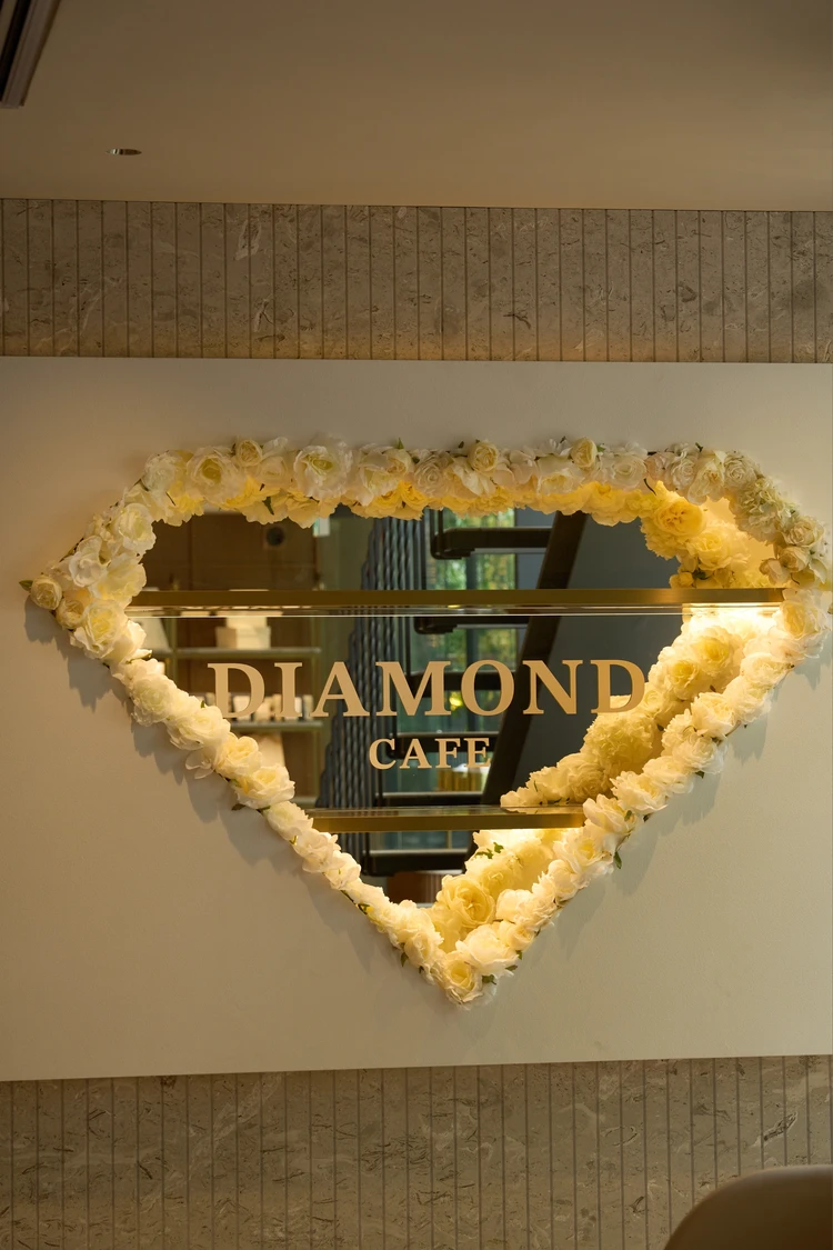 【表参道】ラザール ダイヤモンド×人気カフェがコラボ！期間限定の「DIAMOND CAFE」が最高にときめく空間_5_1