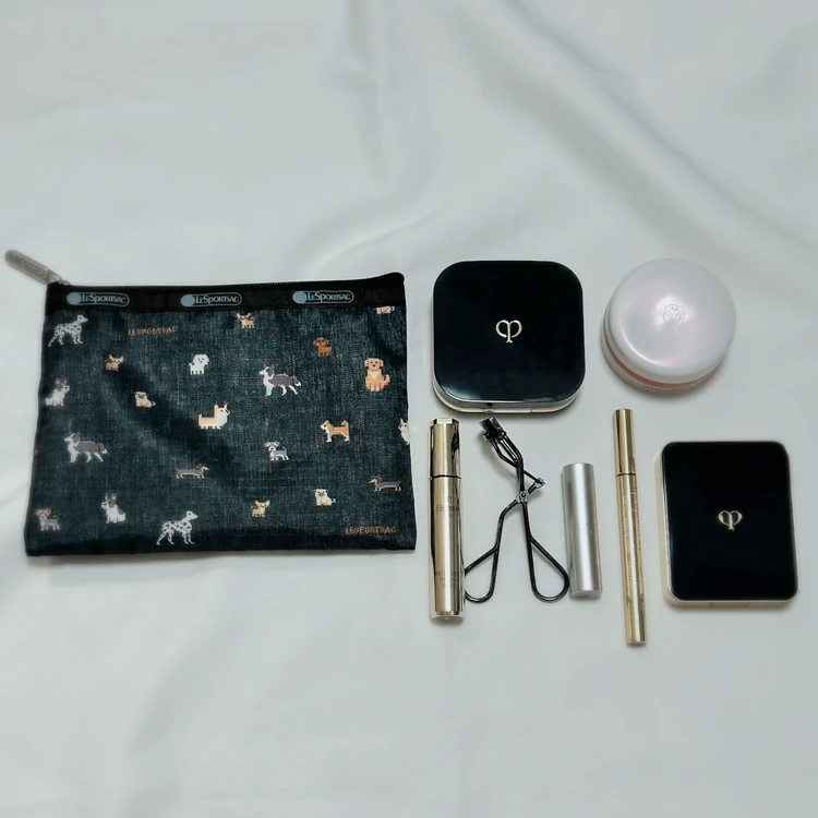 BAILA4月号付録レスポートサック大きいポーチ収納例（メイク道具）