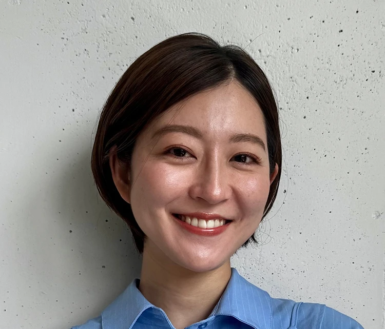 すっきり耳かけショートボブ　正面