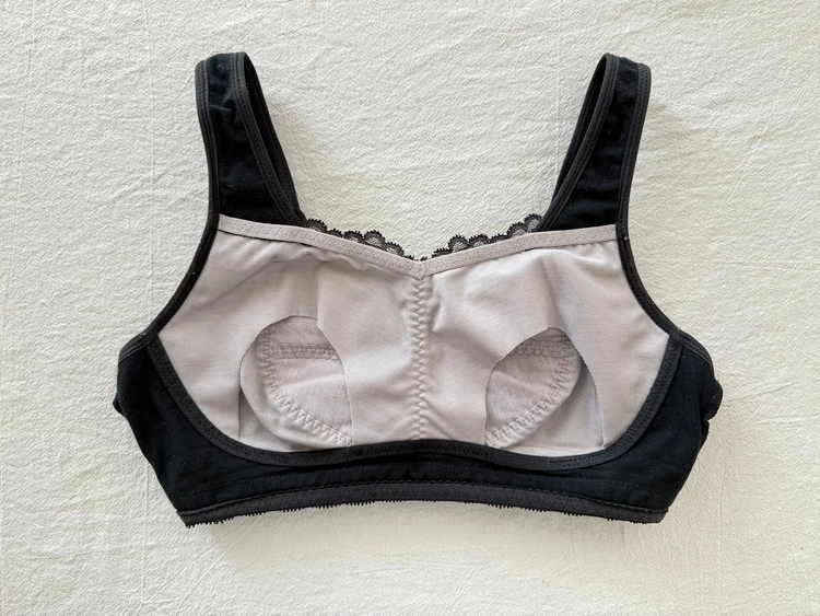 他社ナイトブラ 内側写真