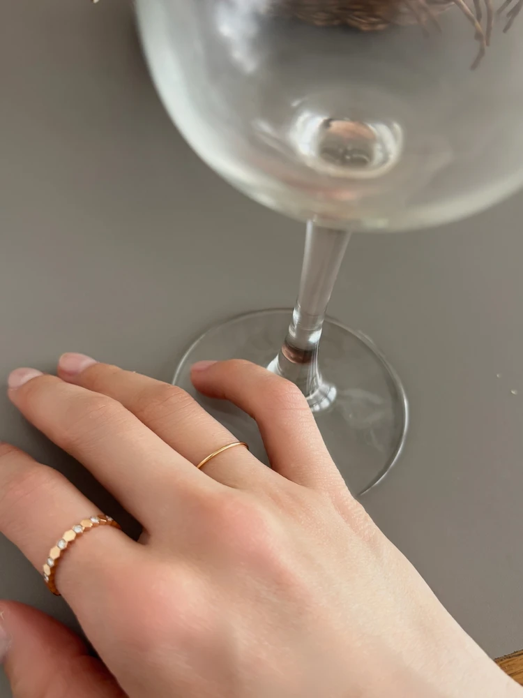 ミュートジュエリー, ベネチアンチェーンネックレス, K18アクセサリー, シンプルジュエリー, レイヤードネックレス, ヒロタカリング, 手元コーデ, 上品アクセサリー, 30代ファッション, 大人カジュアル