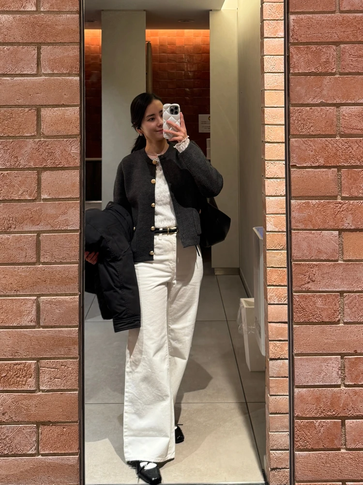 レースにカーディガンを羽織ってちょっとカジュアルに♩