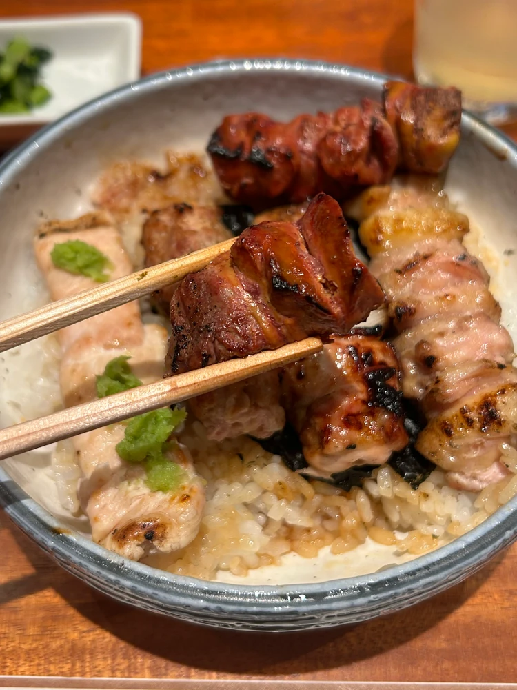 【東京駅ランチ】徒歩5分！老舗「伊勢廣 京橋本店」の焼き鳥丼を実食♡_4_2
