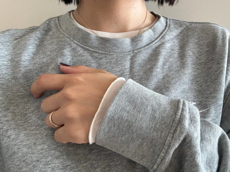 シアーTは薄いので重ね着にも!