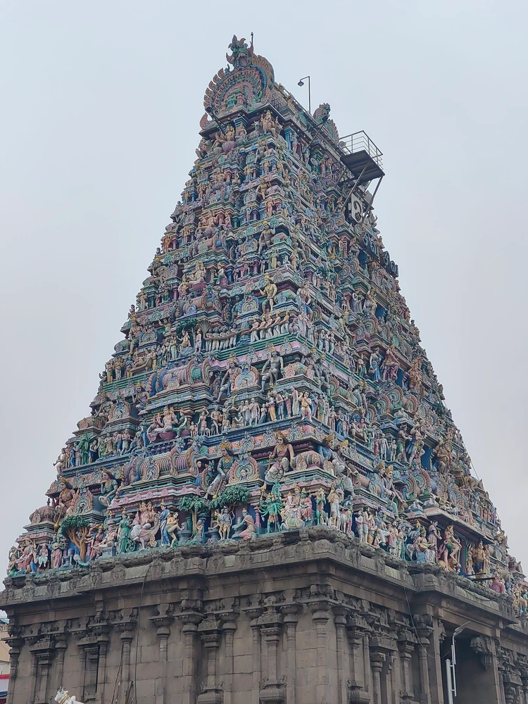 チェンナイ　インド　寺　パルタサラティ寺院