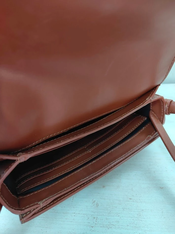 メゾンキツネ EDIE バッグ 収納