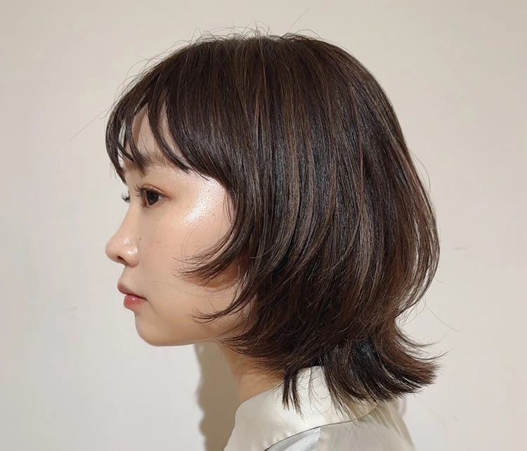 外ハネレイヤーボブ　サイド