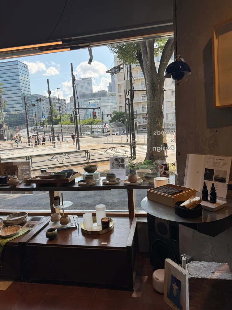 新宿　おしゃれカフェ　人気