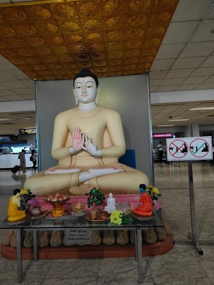 スリランカ　コロンボ　空港