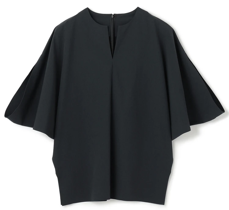 BEIGE, YANN / Vスリットプルオーバーブラウス ブラック