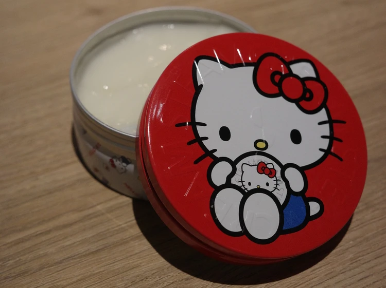 『スチームクリーム×ハローキティ』限定デザイン缶が可愛すぎる！_2