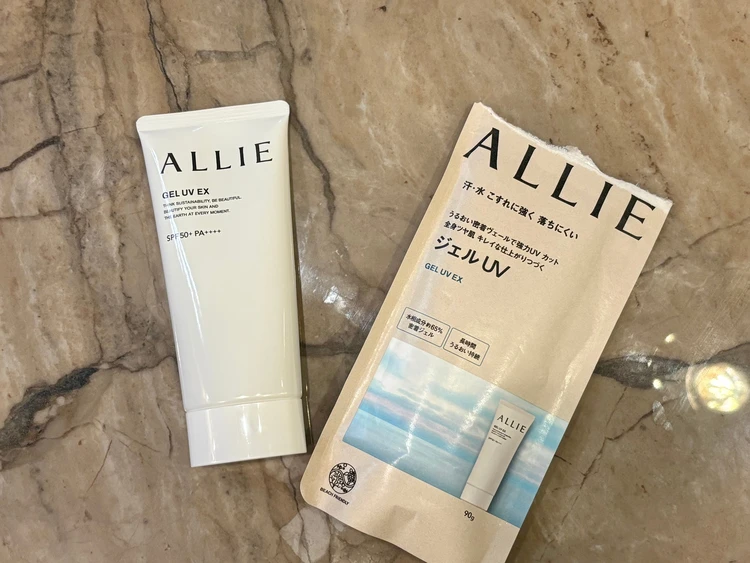 夏ヘアの新定番。「ALLIE」のスタイリングバーム_7
