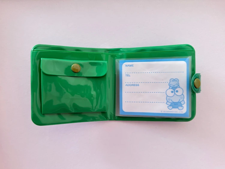 雨の日も安心！サンリオ けろっぴのビニール財布が可愛くて実用的すぎた🐸💚意外な使い方もご紹介！_2_2