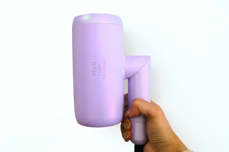NiziUコラボ！SALONIAの限定色ドライヤーが出張族の私に使い勝手よすぎた【新発売】_1