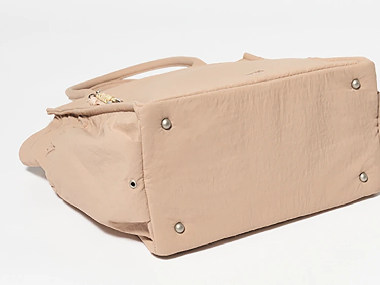 底びょうつきで床置きOK