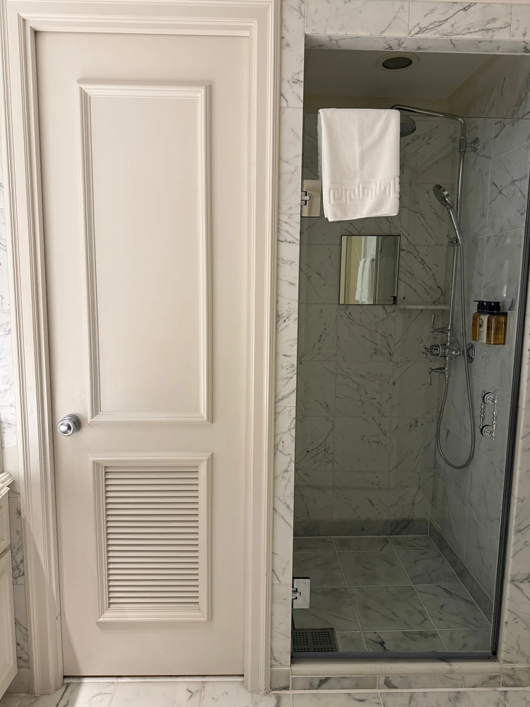 ザリッツカールトン大阪　独立シャワールーム