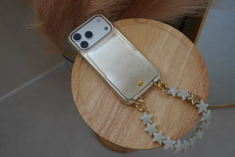 【LOUVINI PARIS】iPhoneケース