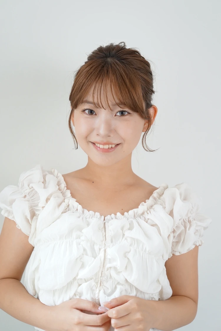 30代髪型・ミディアムの正面