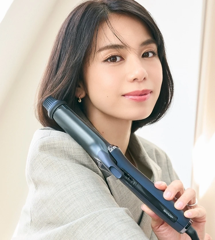 洒落感ワンカールが手に入る！ 『シャープ』の新ヘアアイロン