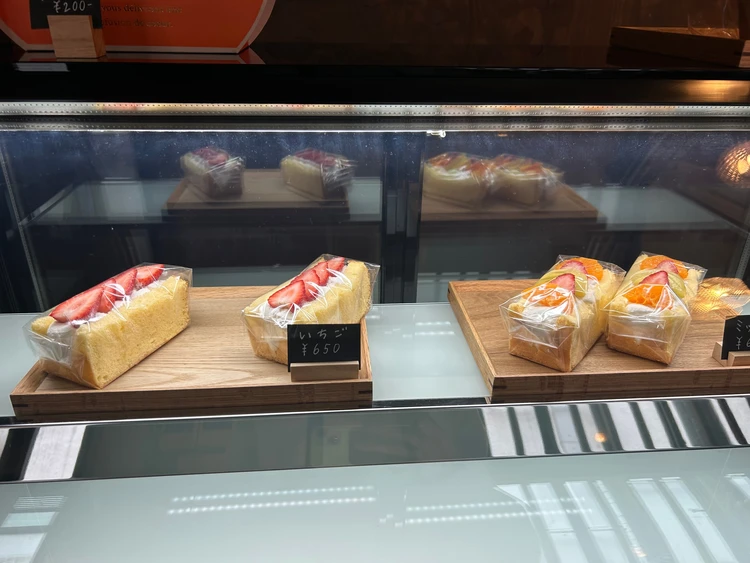 最新ふわふわのフルーツサンド。東京・神保町の隠れ家焼き菓子店「maru.」_3