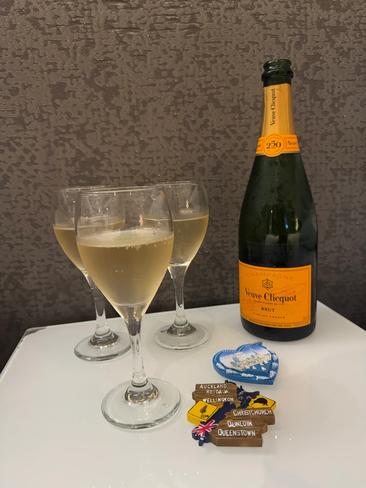 【ヴーヴ・クリコ】夏の海で楽しむ「リッチ オン アイス」!千葉のビーチクラブで過ごす大人の夏休み_2