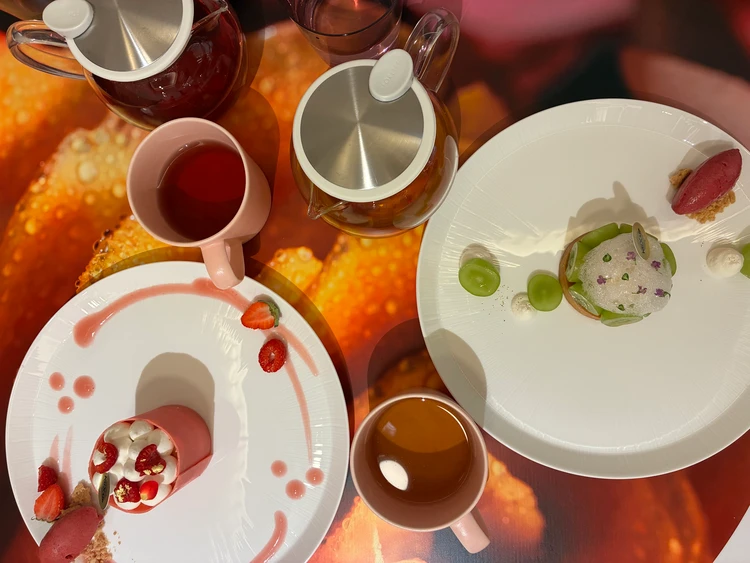 【カフェ難民対策】予約可能❣️Wホテル大阪でケーキセット🍰_1