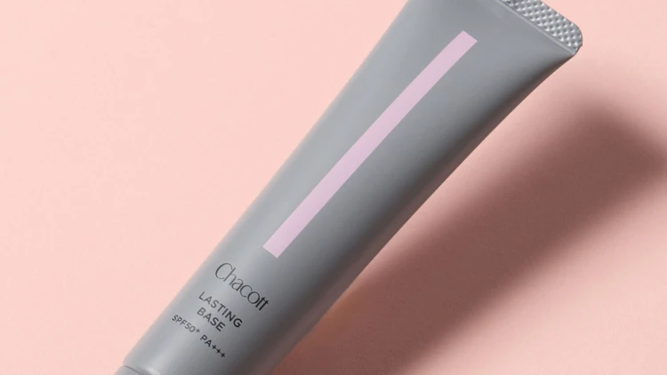 【チャコット】バズり下地に新色「ナチュラルピンク」登場。春服に映える明るい肌へ