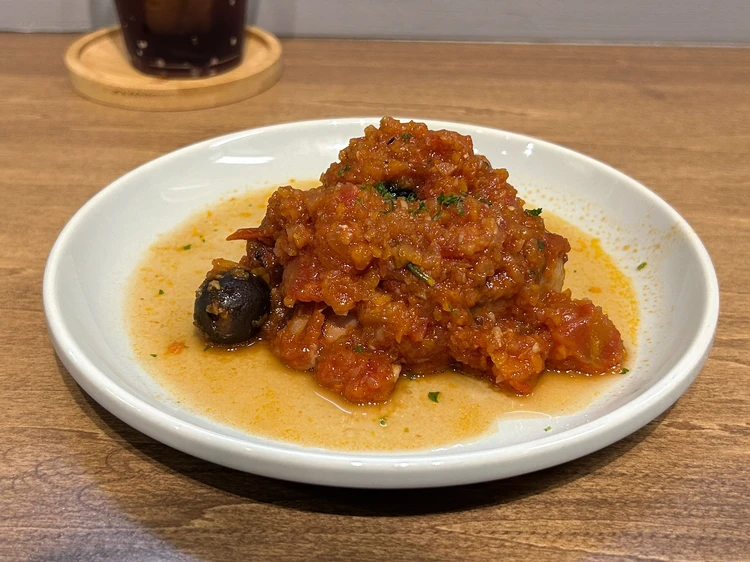 Peekaboo華金ご褒美バルの鶏肉の猟師風煮込み