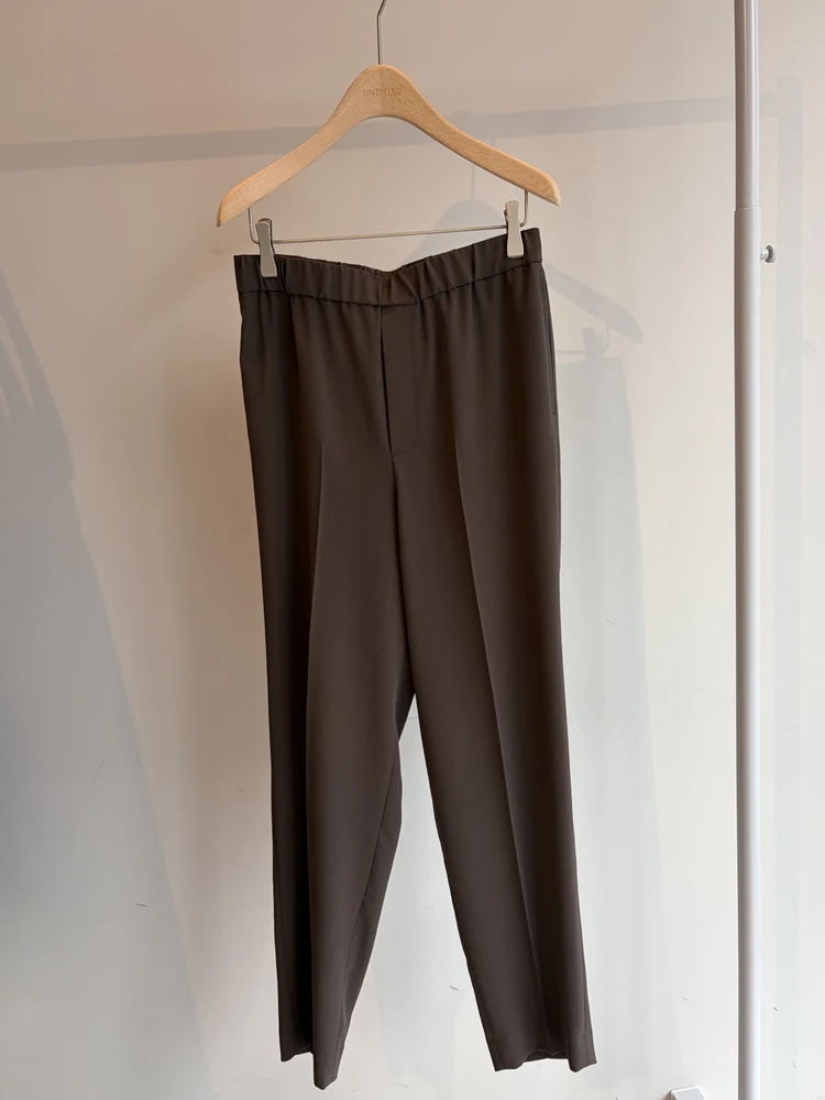 アンタイトル　リラクミスト テーパードパンツ　￥16500