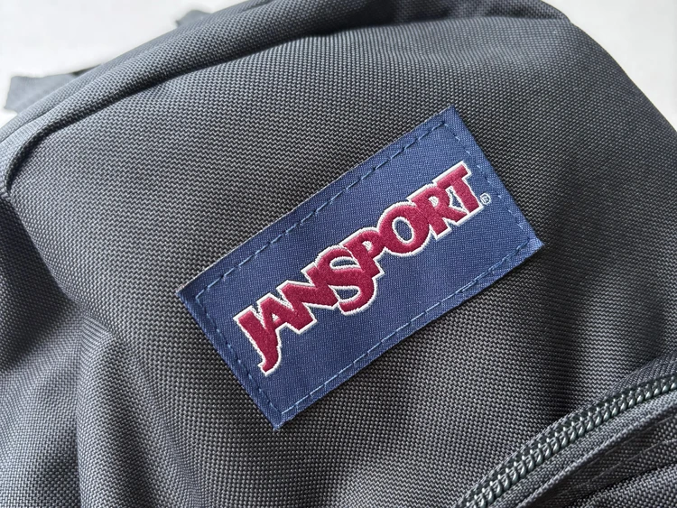 大人こそ可愛い♡JANSPORTのミニリュックに注目_1