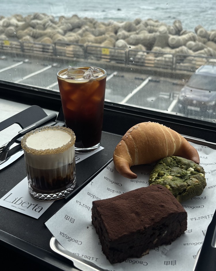 【釜山】映えすぎる♡オーシャンビューカフェ「LIBERTA」が可愛すぎた！_4_1