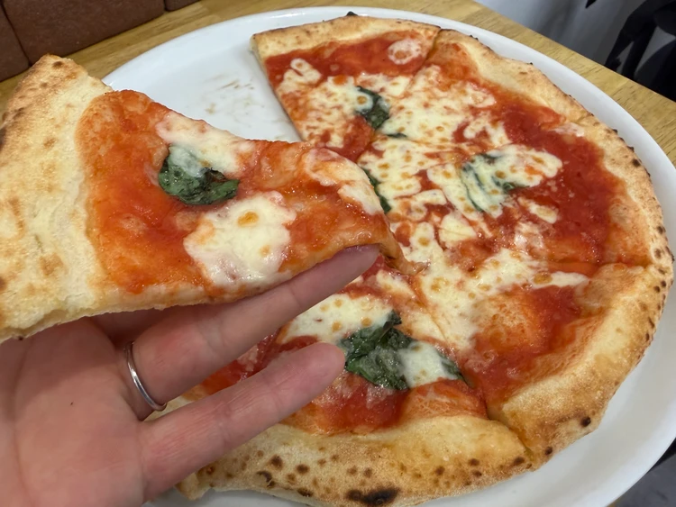 【神奈川】6/1オープン!“ラーメン感覚”で1人で立ち寄れる「PIZZA STAND PEPE」がちょうどいい_5