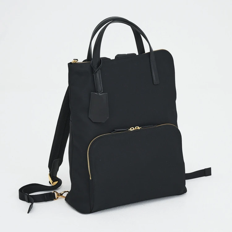 人気ブランドの通勤バッグにA4書類＆PCほか通勤アイテム全部入れてみた（写真）_0