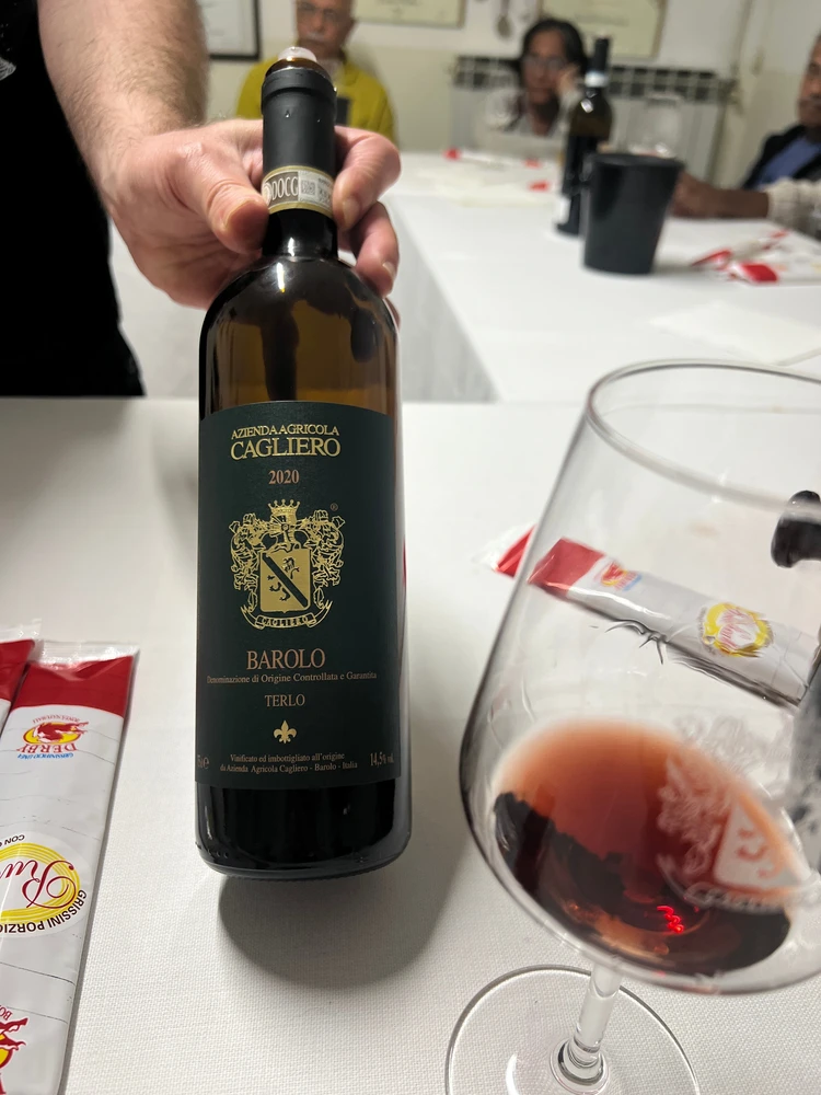 一生に一度は訪れたい。イタリアワインの贅沢旅【バローロ編】_6_2