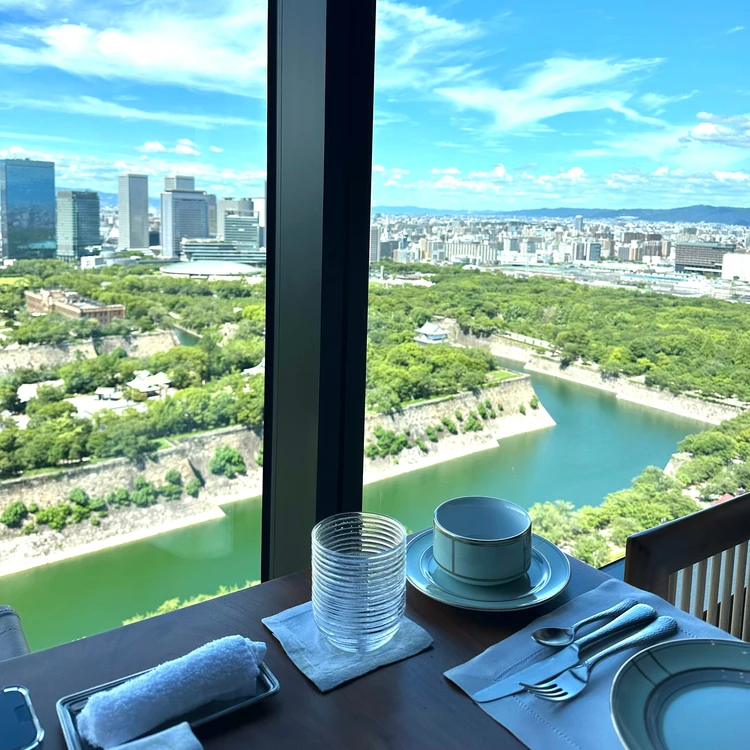 【パティーナ大阪】大阪城を一望できる贅沢ティータイム_2