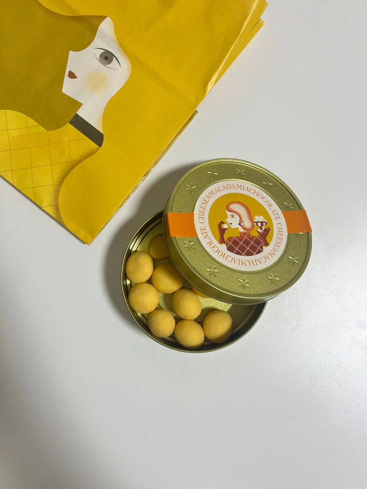 ナウオンチーズ　チーズアンドマカダミアチョコレート　手土産