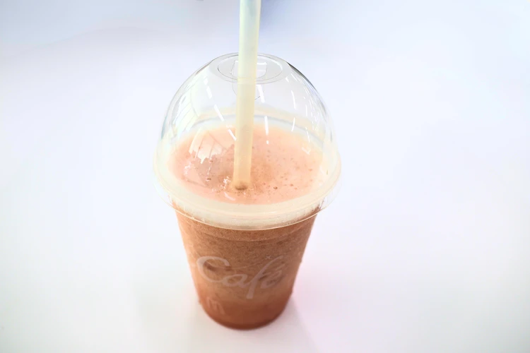 夏の至福、桃ドリンク飲み比べ！マック、モス…みんなの"推し"はどれ？【3選】_2