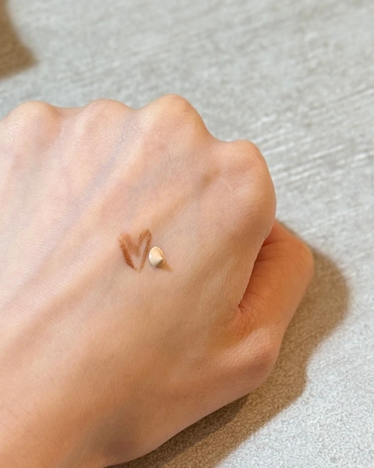 つるんと毛穴レス！カバー力もある最強下地はサンシェルターマルチプロテクショントーンアップCC！_3_1