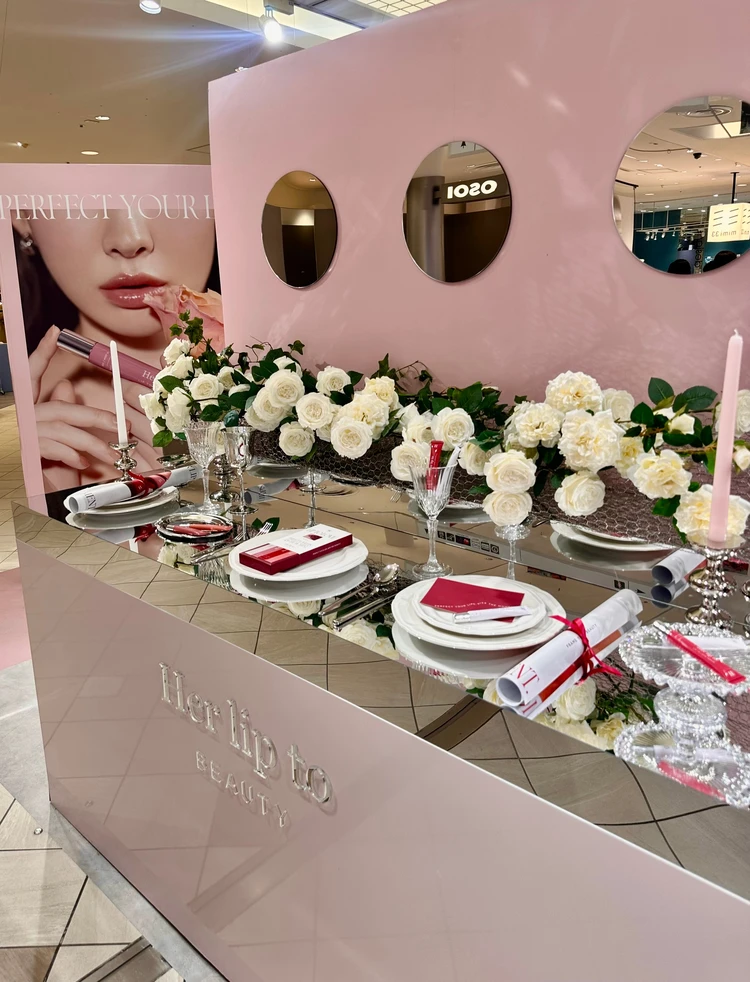 【Her lip to BEAUTY】一番人気より「LADY RED」!?こじはるリップの新作セラム、30代の顔色を救う神色を新宿ルミネで指名買い。_1_2