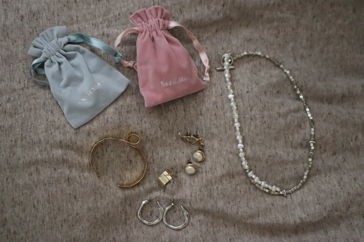 30代　おすすめ　ミュートジュエリー　リング　ピアス　ブレスレット ネックレス　シーズ　マーラ　Sea'ds Mara 予算　2万円