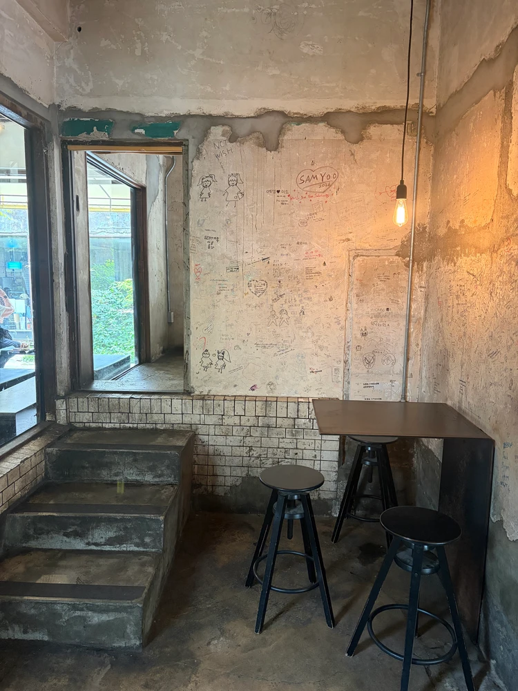 【韓国・聖水カフェ】建築士の私が惹かれた!工場をリノベーションした「cafe onion」_6